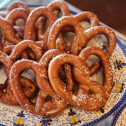 Pretzels 1/2 Dozen (6)