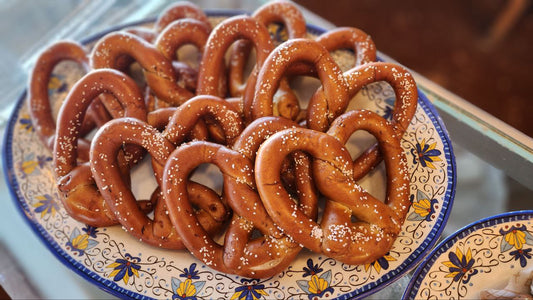 Pretzels 1/2 Dozen (6)